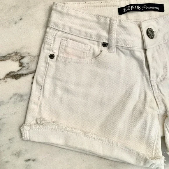 ZCO • White Jean Shorts - Picture 4 of 14